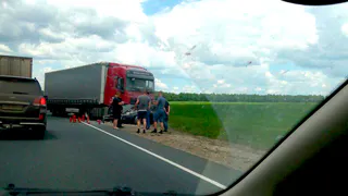 Столкновение грузовика Вольво и легковушки Шевроле - есть погибшие…