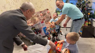 Общественники из Коми исполнила новогодние мечты детей