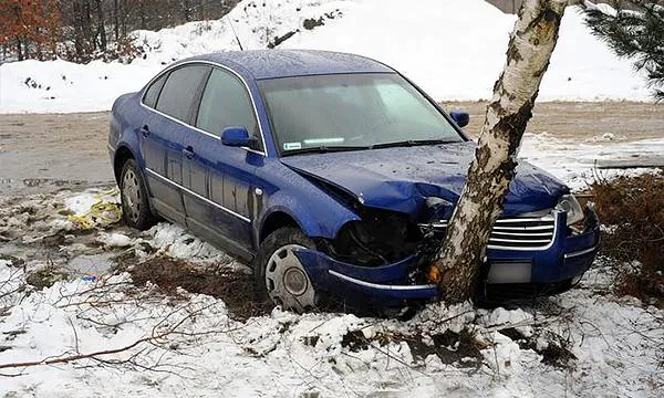 Водителям напомнили, что им грозит за отсутствие зимней резины