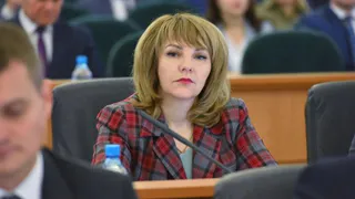 Сенатор Галина Солодун  вручила почетную грамоту Генеральному  директору  БМЗ
