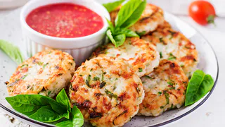 Такие котлеты будут таять во рту: бабушка посоветовала добавлять в фарш особый ингредиент – теперь готовлю только так