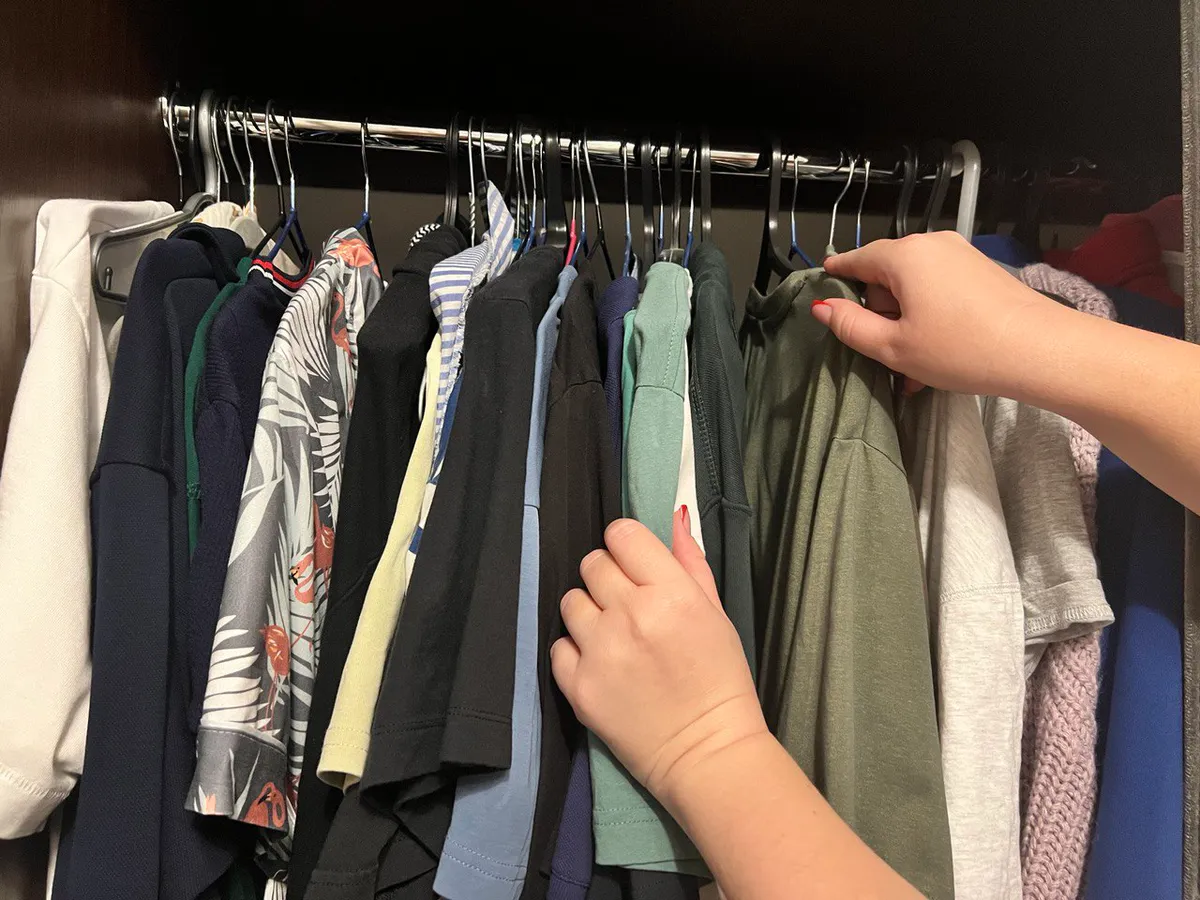 Всего одна ложка под утюг — и пятен на одежде как не бывало: без химчистки и стирок