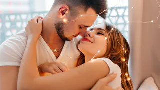 Как легко отличить настоящую любовь от фальшивой — это еще 1000 лет назад понял мудрый Омар Хайям