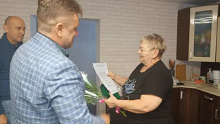 Жительнице Судогодского района вручили медаль "Жене офицера" за поддержку супруга-защитника Отечества