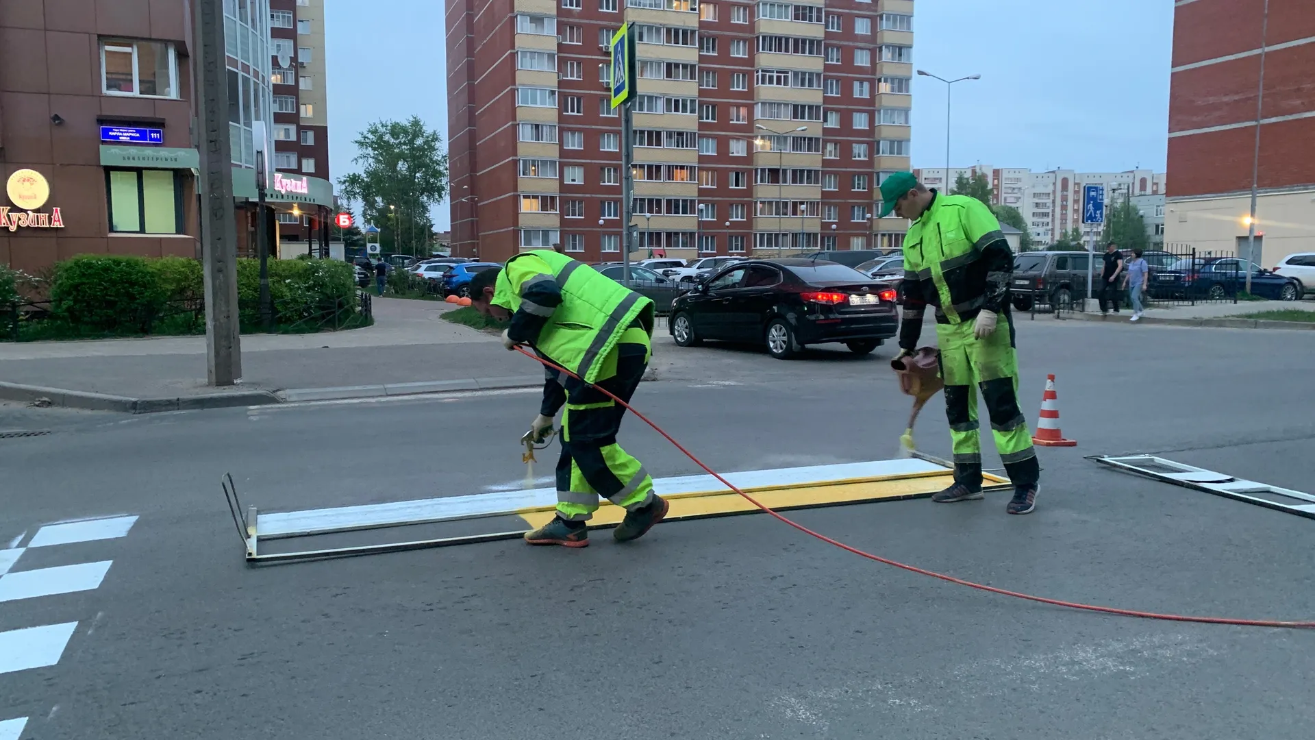 Безопасность на трассах Удмуртии: на дорожную разметку в пяти районах республики направят 100 миллионов рублей