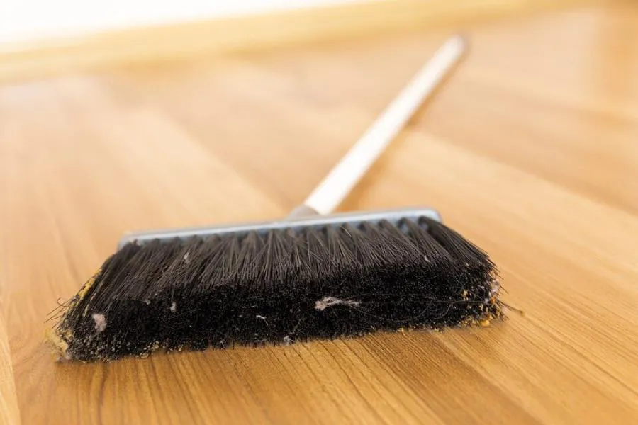 Приметы и запреты на 7 июня: в доме сегодня лучше не подметать