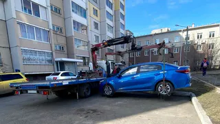 В Челябинской области эвакуатор забрал автомобиль алиментщика