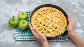 Яблочный пирог, который покорил всех: проще шарлотки, а вкус — настоящая осень