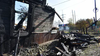Пожар в Рыбном уничтожил два дома