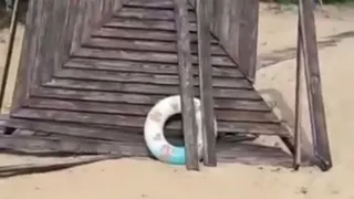 На Левобережном пляже упавший «грибочек» травмировал ребенка