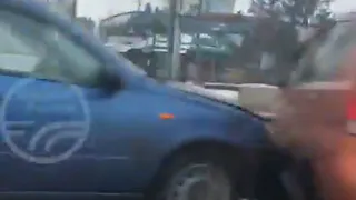 Снова на Московском шоссе: на перекрёстке с улицей Мервинской столкнулись три автомобиля