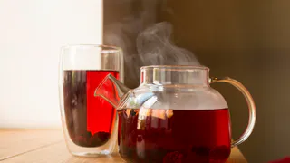 «Настоящая отрава с пестицидами и плесенью»: не берите этот чай даже по акции