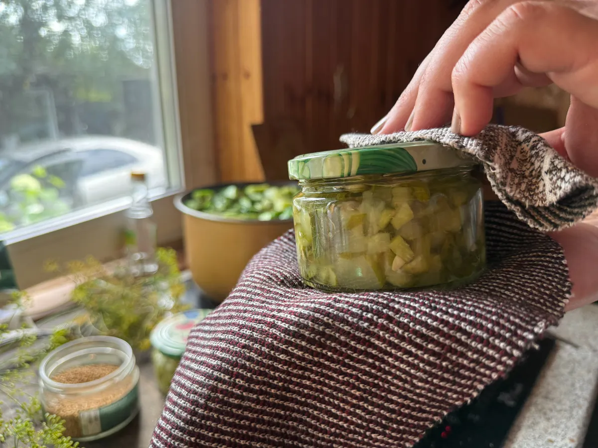 Необычно и вкусно: простой рецепт огуречной икры на зиму - переросшие огурцы теперь не выкидываю