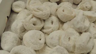 Не масло и не яйца: вот что добавить в тесто для пельменей – не порвутся и не слипнутся