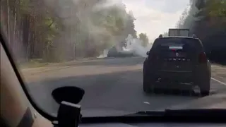 На трассе у села Ласково после ДТП загорелись два автомобиля