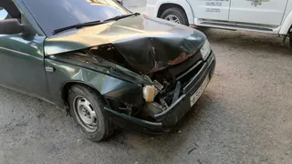 В Рязани пьяный 21-летний водитель пытался припарковать автомобиль и врезался в столб