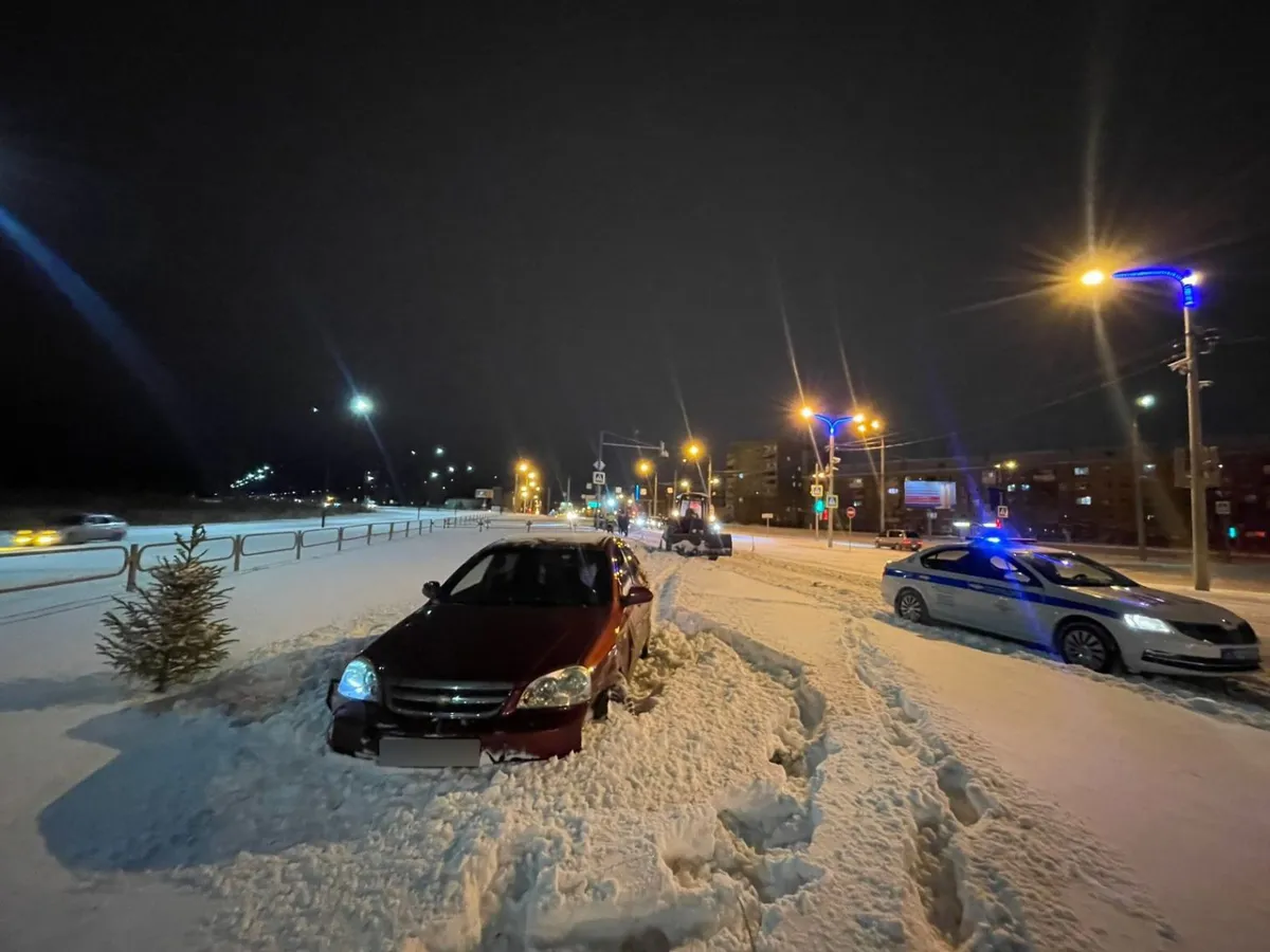 Аварийная погода установилась в Магнитогорске: два ДТП произошли за вчерашний день