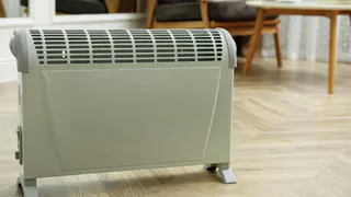 «Может обесточить весь подъезд»: эксперт предупредил об опасности слишком мощного обогревателя