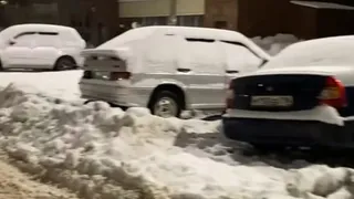 И такое бывает? В нижнекамском дворе за зиму ни разу не чистили снег