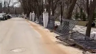 Благоустройство не удалось: в Рязани демонтируют ограду Наташкиного парка
