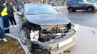 В Рязани на улице Островского в ДТП пострадали двое молодых людей