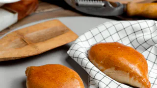 Научилась печь пирожки, нежные и мягкие как пух: дети теперь просят каждый день