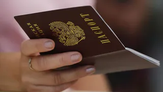 Женщинам одно расстройство: стало известно, сколько штампов должно быть в паспорте