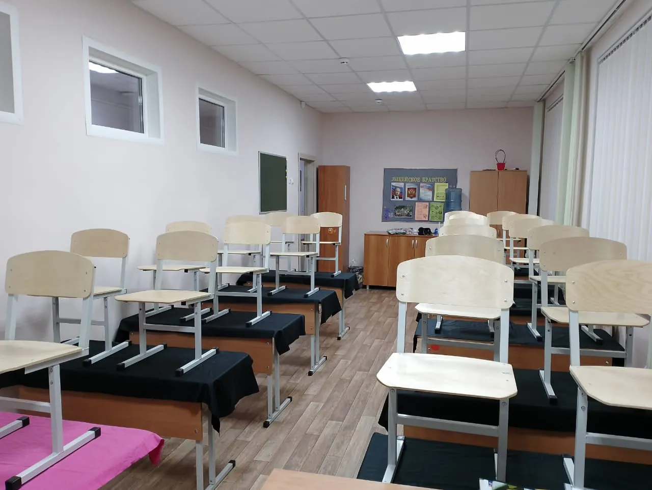 Школьники танцуют от радости: названы группы выпускников, которые не будет сдавать ОГЭ