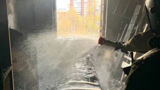 Пожар в Чебоксарах, жителей выводили из квартир: оперативные действия спасателей и призыв к соблюдению правил пожарной безопасности