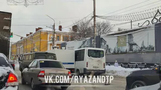 В Рязани произошла авария с участием полицейского фургона