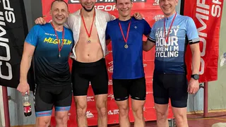 Магнитогорцы победили на Кубке «Cyberpunk-2025»: захватывающая кибер-нонка на велостанках прямого привода