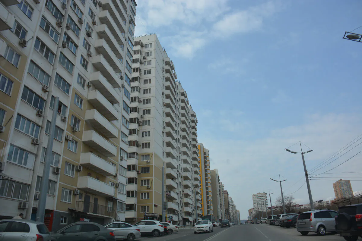 Российским учителям с 25-летним стажем предложили выдавать бесплатное жилье