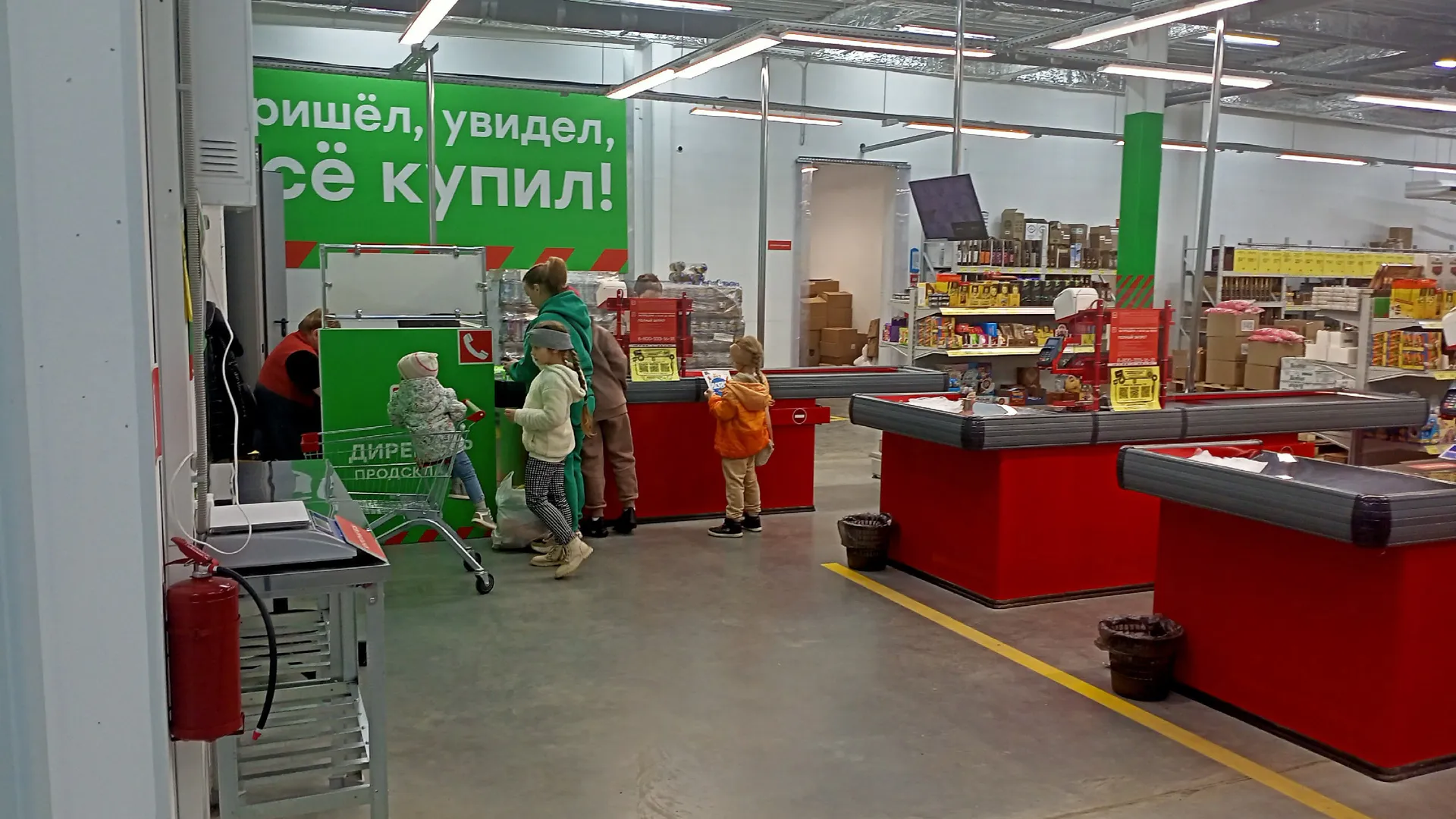 Можно смело покупать – там чистое мясо, никакой сои и примесей: Росконтроль назвал лучшие марки колбасы