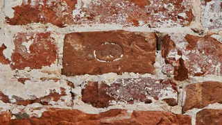 При реставрации старинного храма в Рязани найдены клейма на кирпичах XIX века