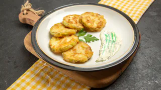 Кабачки больше не жарю – подаю румяными и почти без масла: лучший рецепт для «ленивых» хозяек