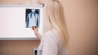 Рязанку, искалеченную в ДТП, едва не выписали из больницы, не завершив лечения