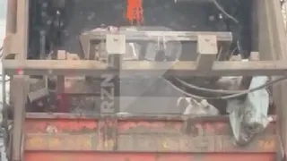 Живого козла обнаружили в мусоровозе в Рязани