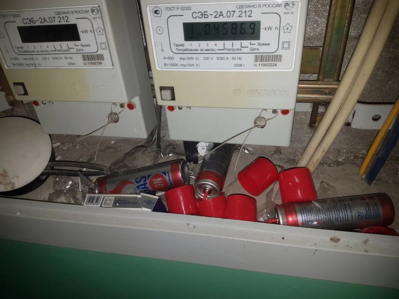 Нижнекамец: «Ежедневно в моём подъезде появляются газовые баллончики. Откуда?»