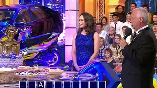 Как живет красотка из "Поле чудес" (16+): 15-летняя девчонка покорила Якубовича и 30 лет скрывает главный секрет популярного шоу