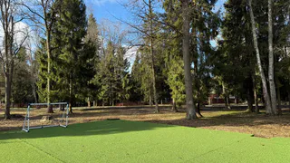 В Рязани модернизируют спортивную площадку у школы №76