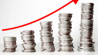 Госдума приняла законопроект о списании коммунальных долгов без суда: что это значит для россиян?