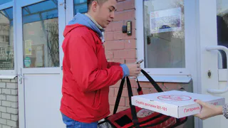 Доставить пиццу за 60 минут - гонка среди пиццерий Рязани