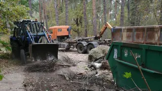 4 улицы: в Солотче рабочие администрации ликвидировали стихийные свалки