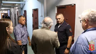 Общественники посетили изолятор временного содержания в областном центре