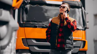 В Собинском районе сельхозугодья незаконно превратили в парковку для дальнобойщиков