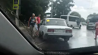 В Рязани на улице Островского произошло ДТП: "пятёрка" врезалась в маршрутку