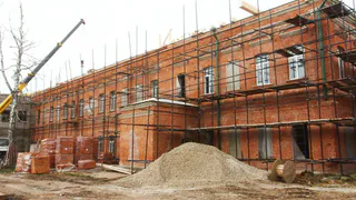 Родители учеников гимназии № 2 пожаловались на срыв подрядчиком сроков ремонта