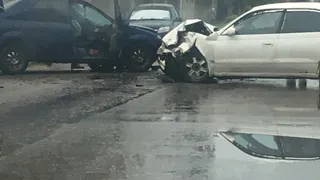 ДТП на улице Медицинской - столкнулись два легковых автомобиля