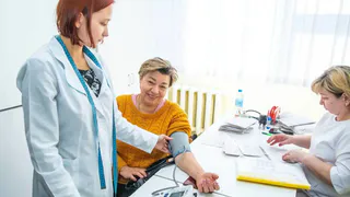 Мэр Нижнекамска призвал жителей города пройти бесплатную диспансеризацию