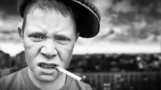 В Нижнекамске старшеклассник в школе, угрожая ножом, вымогал 200 рублей